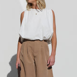 Elara Short CAMEL