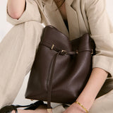 Leonie Bucket Bag BROWN